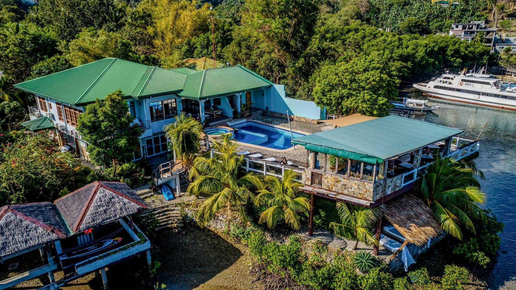 Edgewater Dive & Spa Resort Puerto Galera Εξωτερικό φωτογραφία