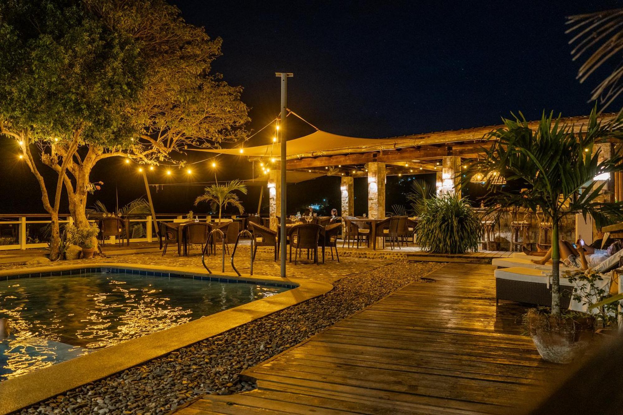 Edgewater Dive & Spa Resort Puerto Galera Εξωτερικό φωτογραφία
