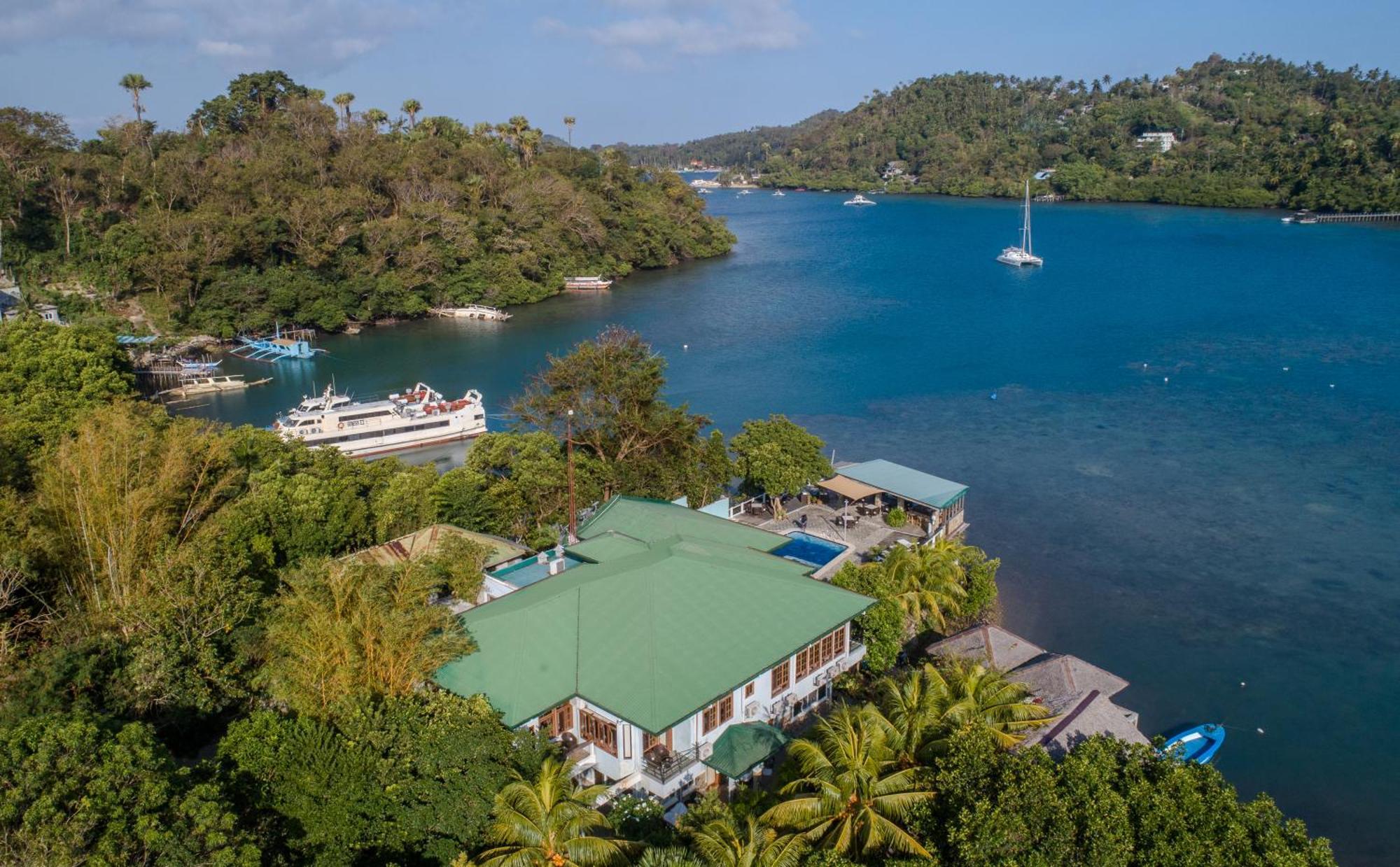 Edgewater Dive & Spa Resort Puerto Galera Εξωτερικό φωτογραφία