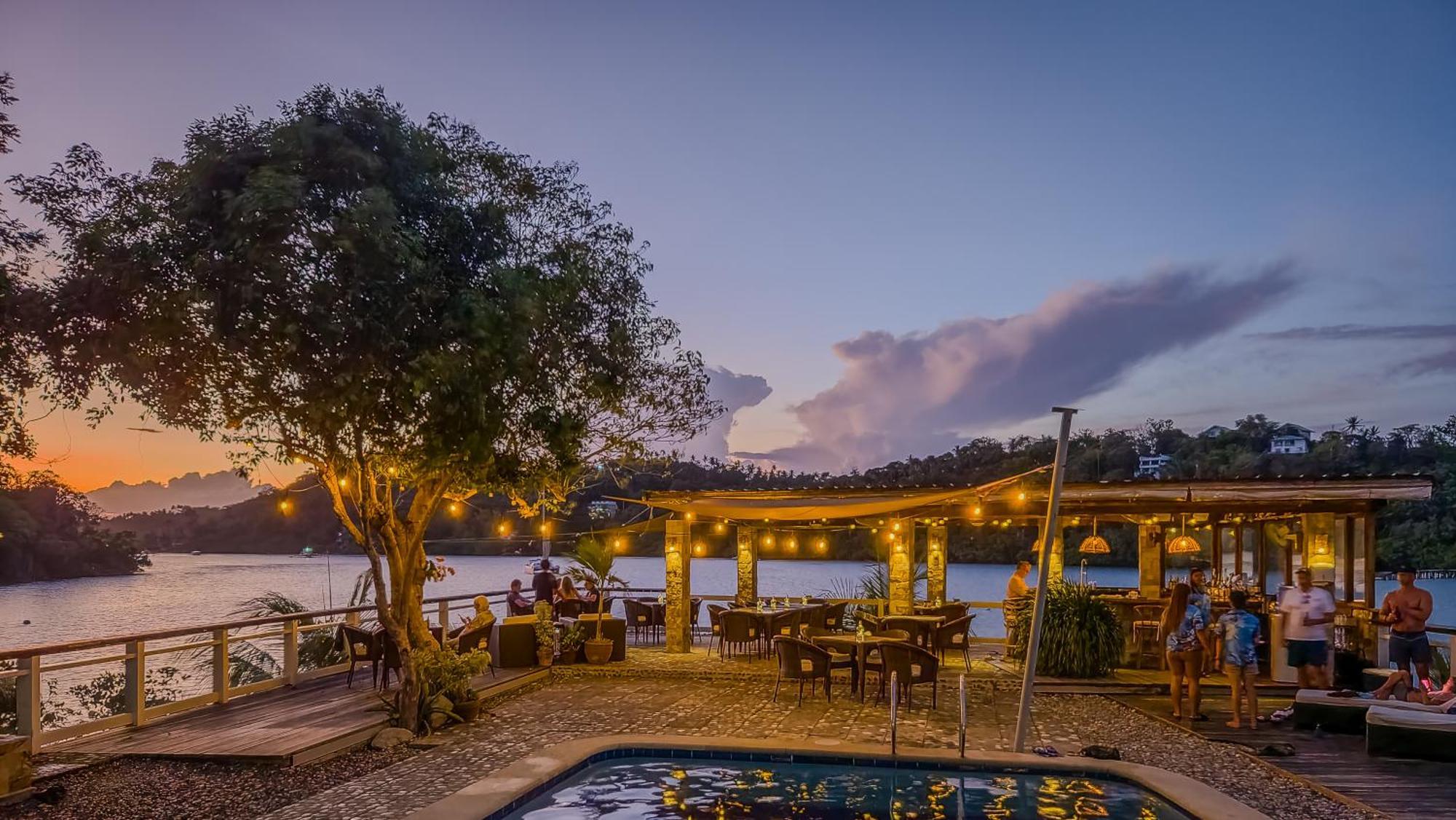 Edgewater Dive & Spa Resort Puerto Galera Εξωτερικό φωτογραφία