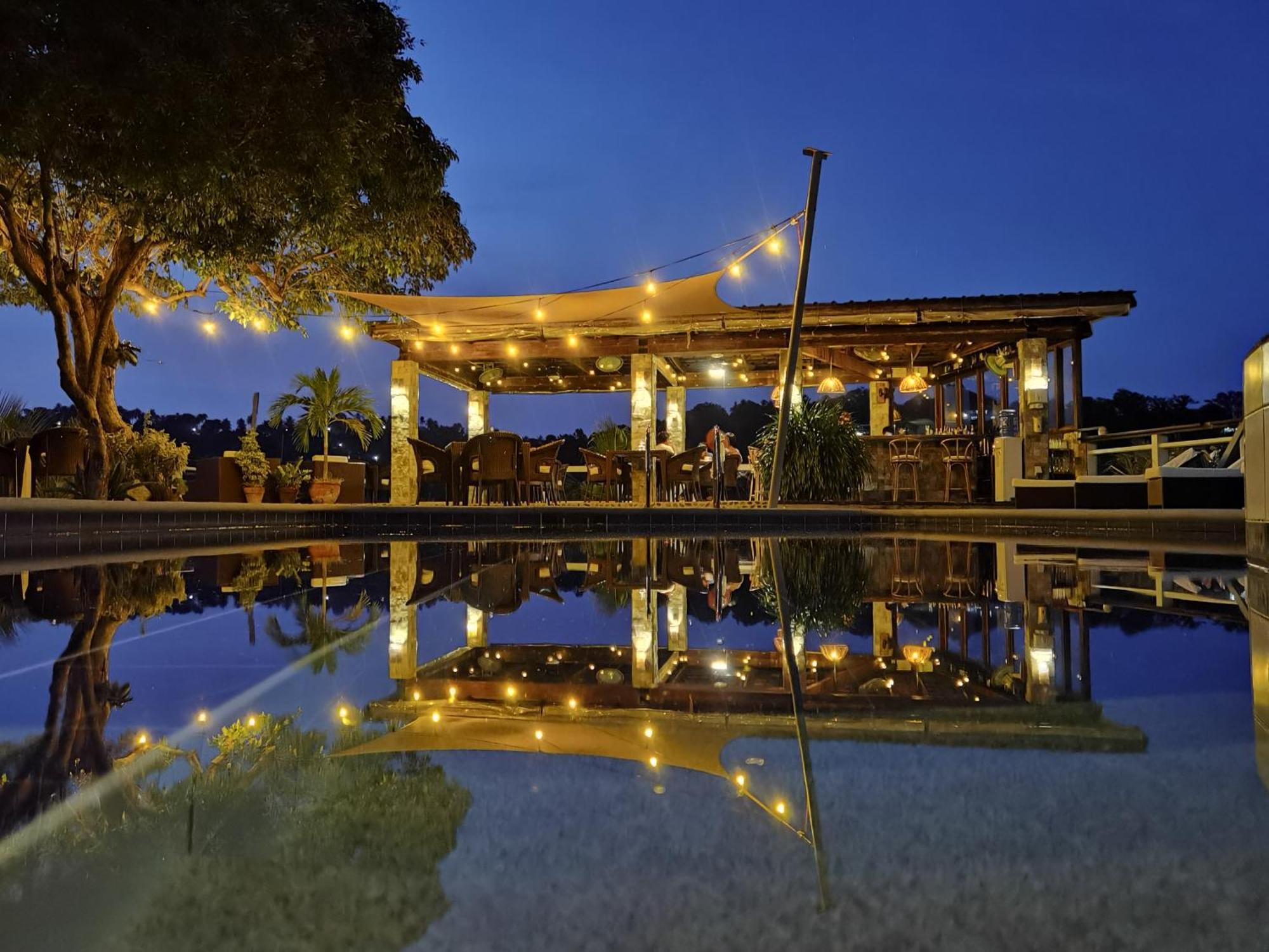 Edgewater Dive & Spa Resort Puerto Galera Εξωτερικό φωτογραφία