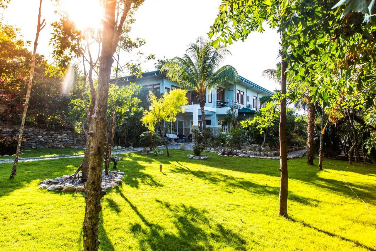 Edgewater Dive & Spa Resort Puerto Galera Εξωτερικό φωτογραφία